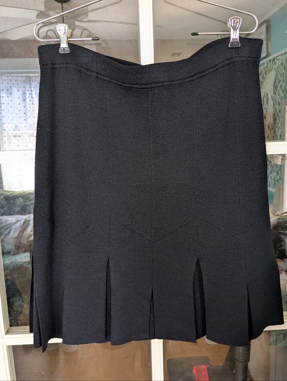 St John Collection Black Pleated Skirt Size 8
